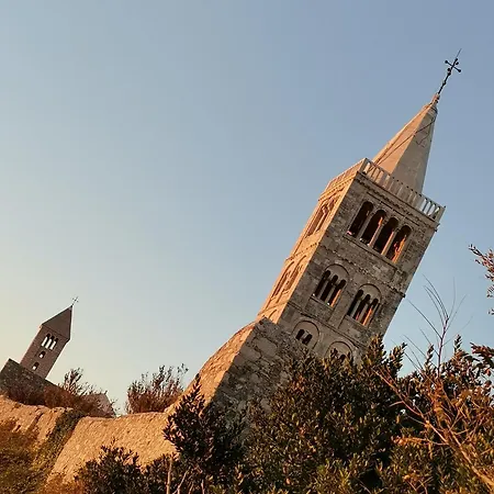 Delina Apartman Banjol